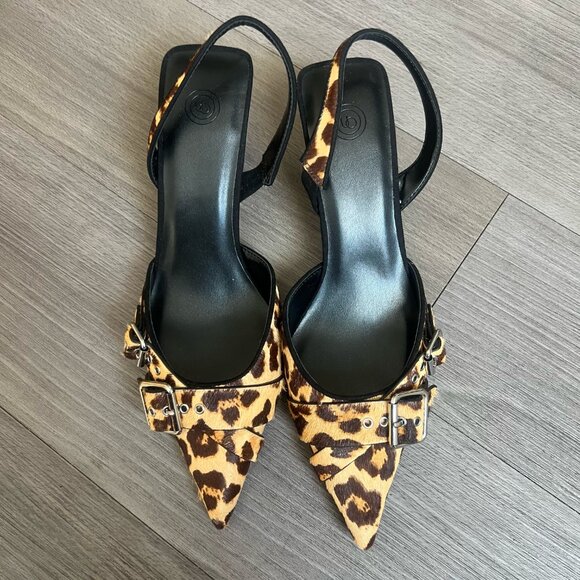 NWT Urban Outfitters Lizzie Slingback Heel Leopard Animal Print Buckles Size W7 - Picture 2 of 6